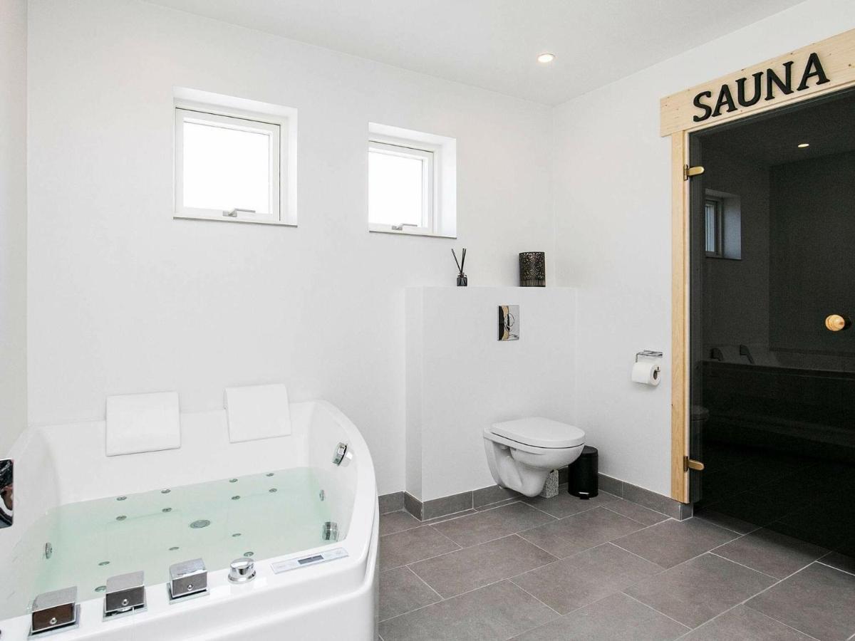 14 Person Holiday Home In V Ggerl Se Bøtø By エクステリア 写真