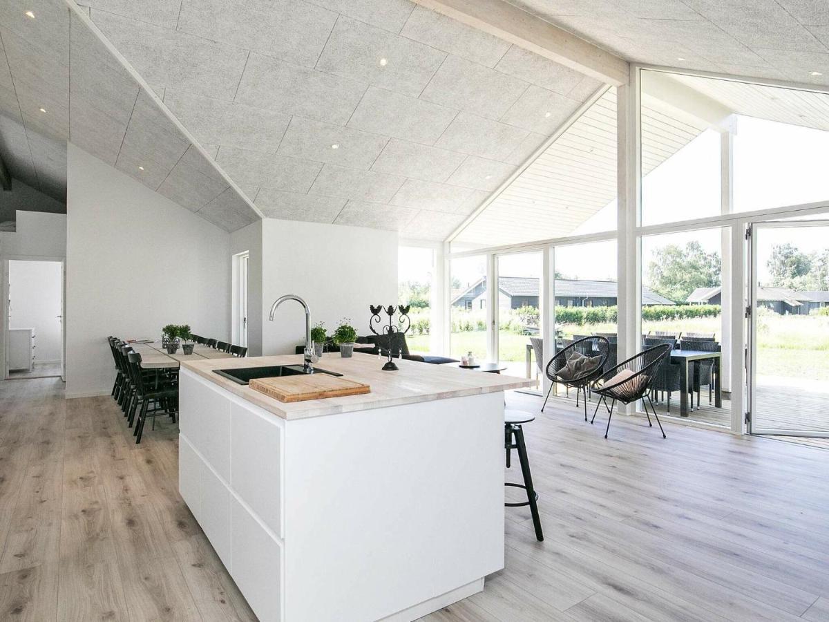 14 Person Holiday Home In V Ggerl Se Bøtø By エクステリア 写真