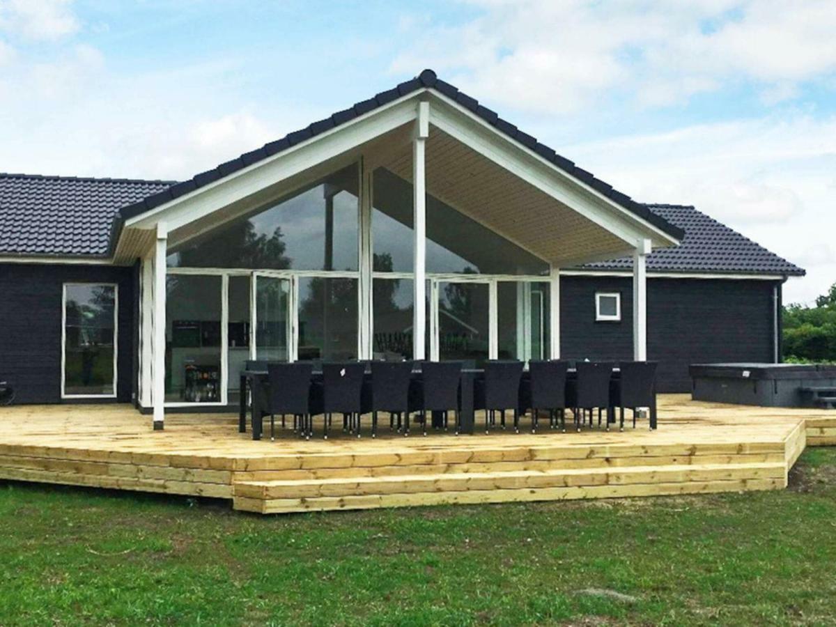 14 Person Holiday Home In V Ggerl Se Bøtø By エクステリア 写真