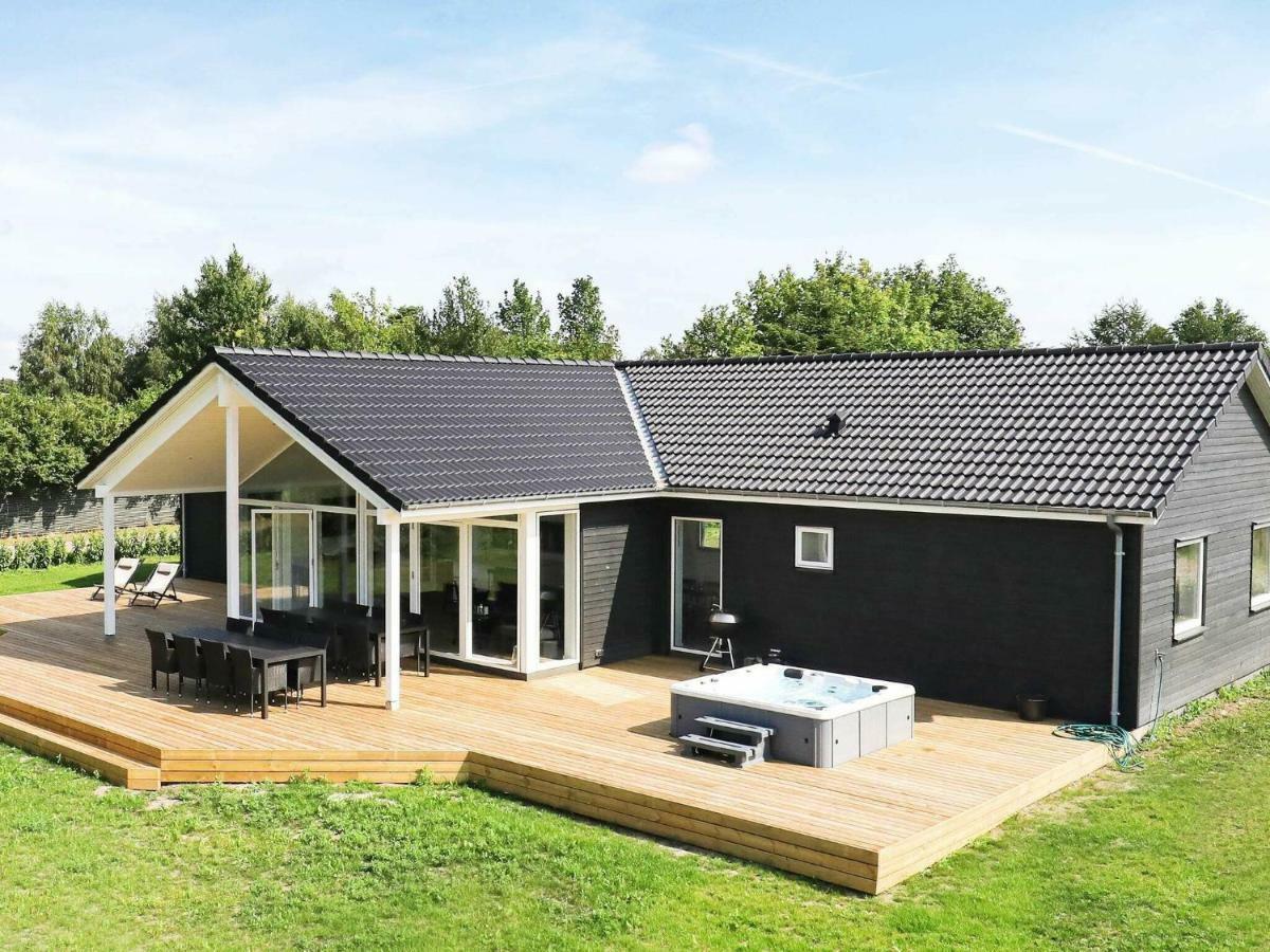 14 Person Holiday Home In V Ggerl Se Bøtø By エクステリア 写真